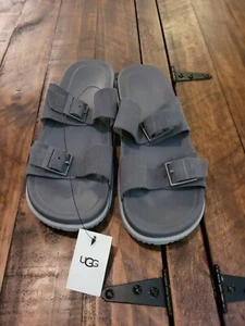 Neu Herren UGG Wainscott Schnalle Slide Sandalen Größe 11 Wildleder grau Flip Flops - Bild 1 von 9