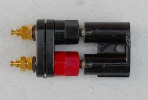 Dual Bananenstecker mit Dual Panel Halterung Steckdosen 4 mm - Bild 1 von 3