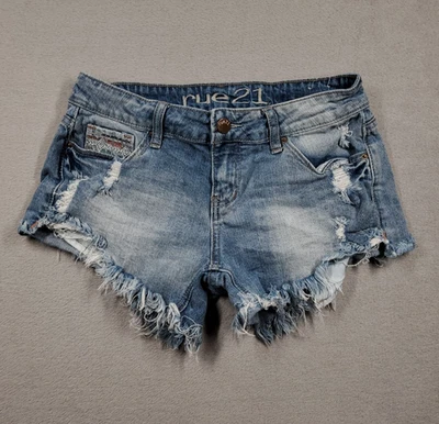 Pantalones cortos Rue21 para mujer 4 cortes azules tiro medio midi 3,5" lavado medio denim rasgado Foto 1 de 4