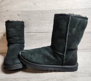 UGG Australia Winterstiefel Damen 8 klassisch kurz schwarz Wildleder Lammfell 5825 - Bild 1 von 7