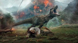 Jurassic World T-Rex Wall Art Framed Canvas Picture - Picture 1 of 1