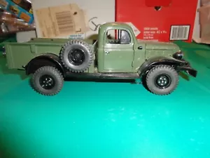 Danbury Mint Green 1946 Dodge Power Wagon Truck Die Cast 1:24 Scale - Picture 1 of 6