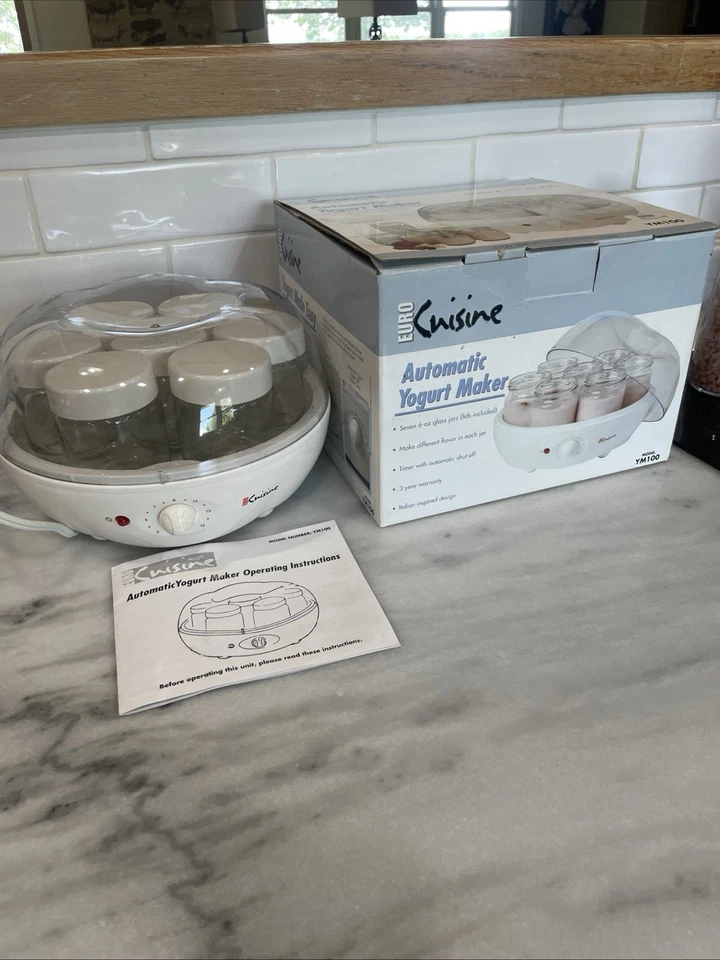 Frascos de vidrio automáticos Euro Cuisine YM100 7 oz/6 oz, funcionamiento en 15 horas Foto 1 de 1