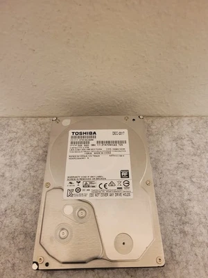 Disco duro interno Toshiba 2 TB 7200 rpm 3,5" (DT01ACA200) Foto 1 de 4