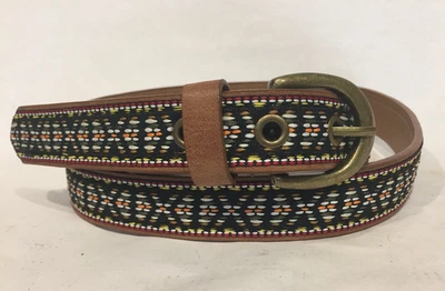 Cinturón Mujer FOREVER 21 Talla S/M 1" 65cm Bordado Top Imitación Cuero Respaldo  Foto 1 de 3