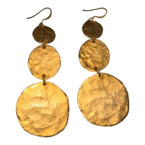 Kenneth Jay Lane Satin Gold Hammered Coin Fish Hook Pierced Earrings - Picture 1 of 5