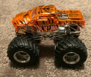 Hot Wheels Monster Jam PROWLER Metal base X ray body Monster truck Xraycer 1/64 - Picture 1 of 5
