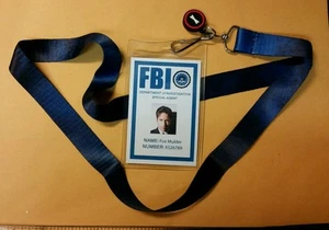 Cordón e insignia de identificación de la serie de televisión X-files-disfraz con licencia Fox Mulder cosplay utilería - Imagen 1 de 5