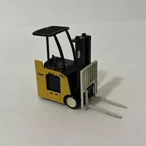 Promociones fundidas a presión de carretilla elevadora Yale - escala 1:30. 0223 - Imagen 1 de 7