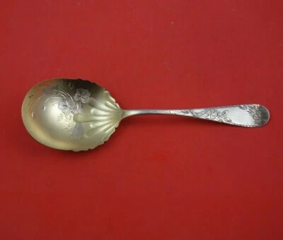 Cuchara de bayas de plata esterlina número 43 de Towle GW corte brillante con tréboles 8 5/8" Foto 1 de 3