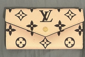 Louis Vuitton Sarah Monogram Wallet - Luxury Women's Envelope Wallet - Picture 1 of 6
