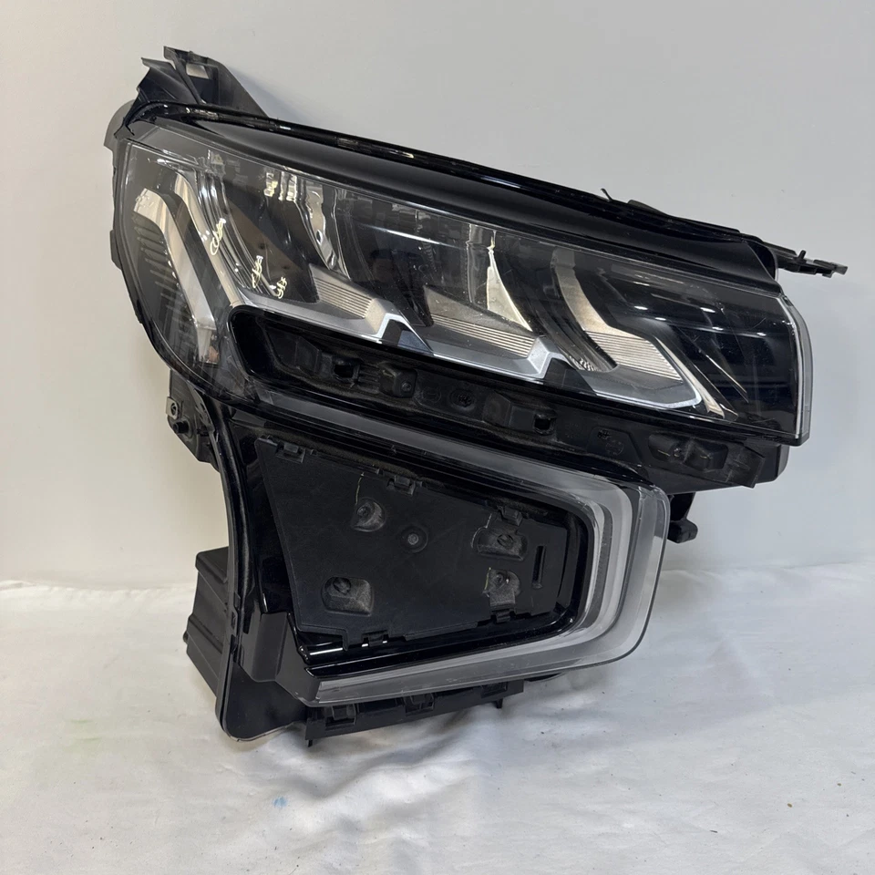 2021-2024 Chevrolet Tahoe Headlight LED Head Lamp Right Passenger Side 85004144 - Image 1 of 4