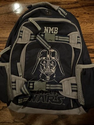 Mochila Pottery Barn niños niños nueva con monograma casi nueva Star Wars Darth Vader Foto 1 de 2