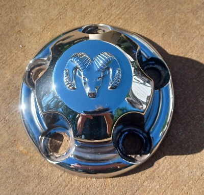 Tapa central Dodge Ram 1500, 1993-2002, cromo, pieza # 52038267 02 Foto 1 de 3