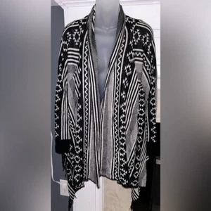 Love by Design schwarz creme weiß Strickjacke Fransenmuster mittel Pullover weich - Bild 1 von 7