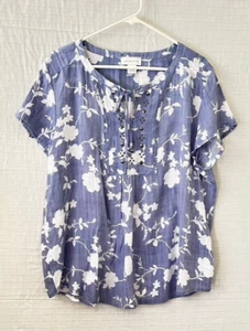Top tunica manica corta Liz Claiborne usato in ottime condizioni. Accento metallizzato blu e bianco-fronte XL - Foto 1 di 5