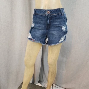 Maurices Distressed Med Wash Denim Blue Jean Shorts Short Size 13 / 14 LARGE - Picture 1 of 7