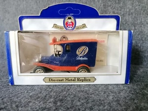 Mini camión publicitario Oxford Die-Cast, Ballantines Ford Modelo 37T Nº 6270 en embalaje original - Imagen 1 de 9