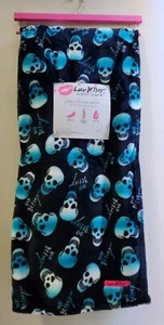 Luv Betsey Johnson 50x60 Skull Soft Plush Throw Blanket Halloween Black And Blue - Picture 1 of 4