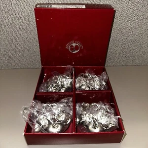 Vintage APPLES Arthur Court Designs Silvertone Metal Napkin Ring Signed 1995 - Picture 1 of 8