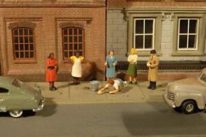 Bachmann Scene Scopes-Miniature Figures-Sidewalk People (6Pcs/Pak) Ho Scale, Mul