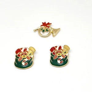 Vtg. JHB Int. Set Of 3 Hand Painted Metal Goldtone Christmas Themed Buttons - Picture 1 of 3
