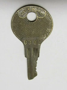 VINTAGE SLAYMAKER LOCK CO. KEY # C301 PADLOCK CABINET LOCK BOX LANCASTER, PA  - Picture 1 of 3