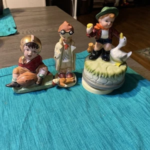 Caja de música giratoria vintage años 50 Gilbert, MI Hummel Dr. Figuras y marca de arte. - Imagen 1 de 16