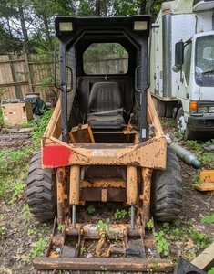 Mustang 2040 Kettenabdeckung rechts - Bild 1 von 1