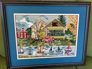 Vintage gerahmtes Nadelspitze Kunstwerk Dorf am Meer mit Booten in einem Hafen 20x16 schön - Bild 1 von 12