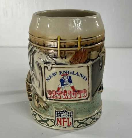 Vintage Patriots FOOTBALL Ceramic Beer Stein Mug 3D Hand Painted NFL CUI Cover