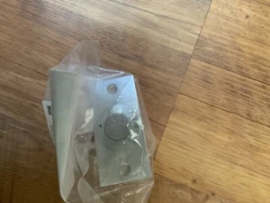 3x Assa Abloy 085858 dust proof strike US26D (satin chrome) complete w/ fast WS - Picture 1 of 3
