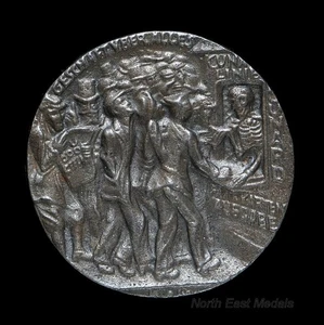 Original WW1 British Issue 1915 Lusitania Medal (b) - Picture 1 of 2