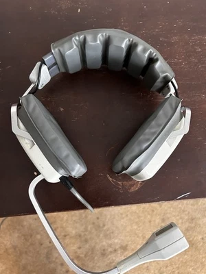 Telex 66T Aviation Headset – Noise Canceling Mic  Cough Switch – Works Perfectly - Image 1 of 4