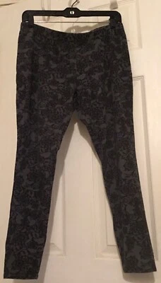 Leggings para mujer Faded Glory gris negro estampado floral y de encaje Foto 1 de 4