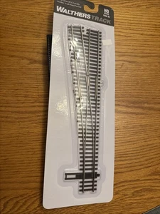 Walthers HO Scale Code 83 Nickel Silver DCC Friendly #6 Turnout Left 948-83017 - Picture 1 of 1