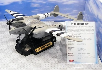 Motormax 1/60 Scale Model Aeroplane 76300 - P-38 Lightning - Image 1 of 2