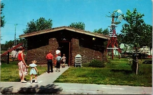 Postal de Pioneer Village Sod House Pioneer Village Minden NEBRASKA D13 - Imagen 1 de 2