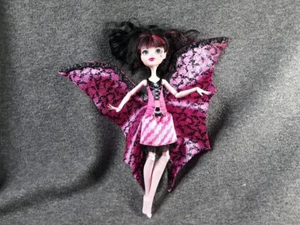 Monster High Draculaura Doll - Ghoul to Bat - No Shoes - Picture 1 of 8