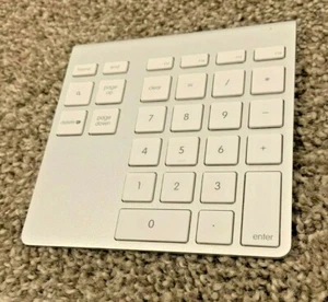 Belkin - YourType Bluetooth Wireless Keypad for Apple iMac / Mac Pro  - Picture 1 of 4