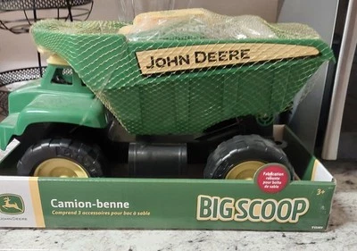 TOMY John Deere 15" Big Scoop Dump Truck with Sand Toys LP64760 / 46510 - Image 1 of 2