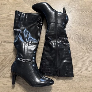Karen Scott Women's Black Crocodile Hanna Dress Boots 6 - Picture 1 of 2