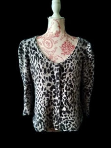 Damen Strickjacke im Leoprint von H&M mit ¾-Ärmeln, Gr. L, 30% Angora - Bild 1 von 7