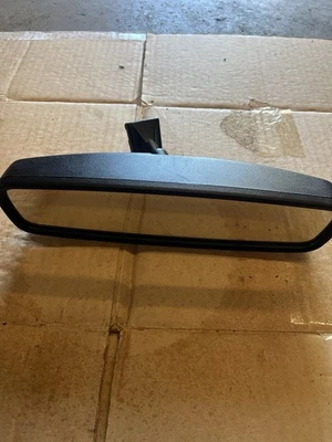 2014 Ford Edge Rear View Mirror Automatic Dimming OEM Used - Image 1 of 4