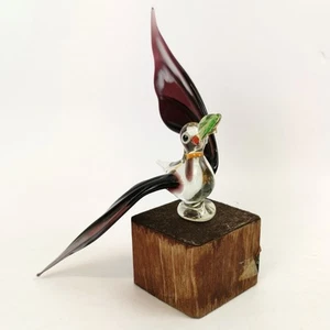 Kleine Vintage Murano Stil Glas Vogel Figur mit Blatt - Holzsockel Sockel - Bild 1 von 12