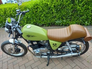 Suzuki GS250 T Motorcycle - Picture 1 of 5