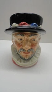 Royal Doulton 4" Beefeaters Copyright 1946, Toby Character Jug - MINI - Picture 1 of 10