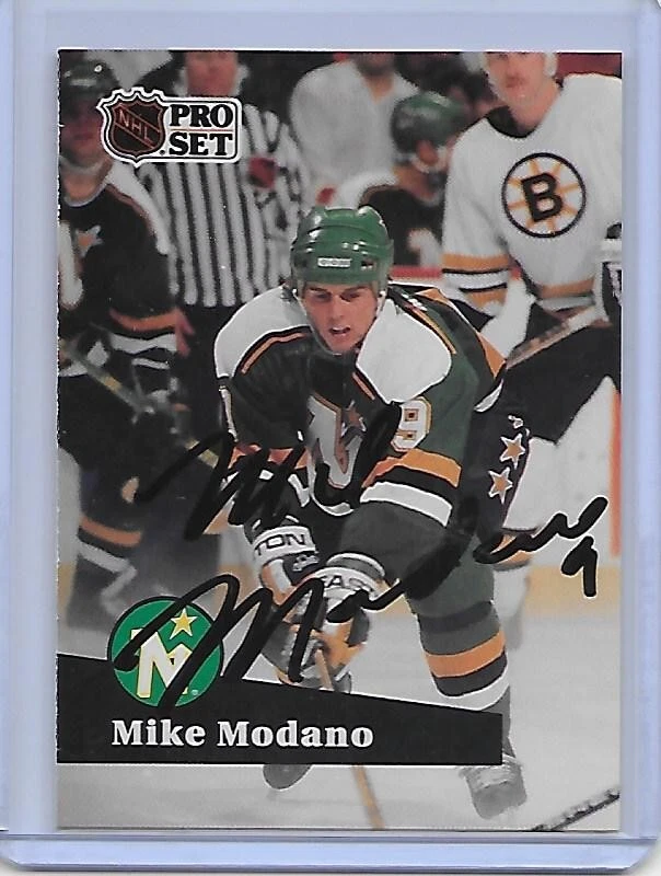 Hockey Card IP auto MIKE MODANO MINNESOTA NORTH STARS #105 1991-92 Pro Set HOF - Image 1 of 1
