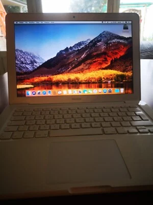 Apple Macbook 13 Inch  MacOS High Sierra - Immagine 1 di 2