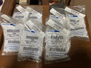 New Pack of 7 Ford YS4Z-1107-AA Bolt Ford YS4Z1107AA Studs - Picture 1 of 2